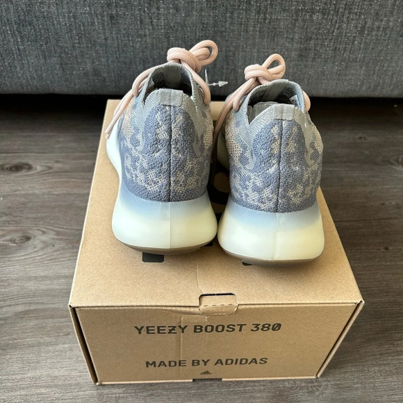 Yeezy Boost 380 Mist Size 4 - Picture 2 of 6